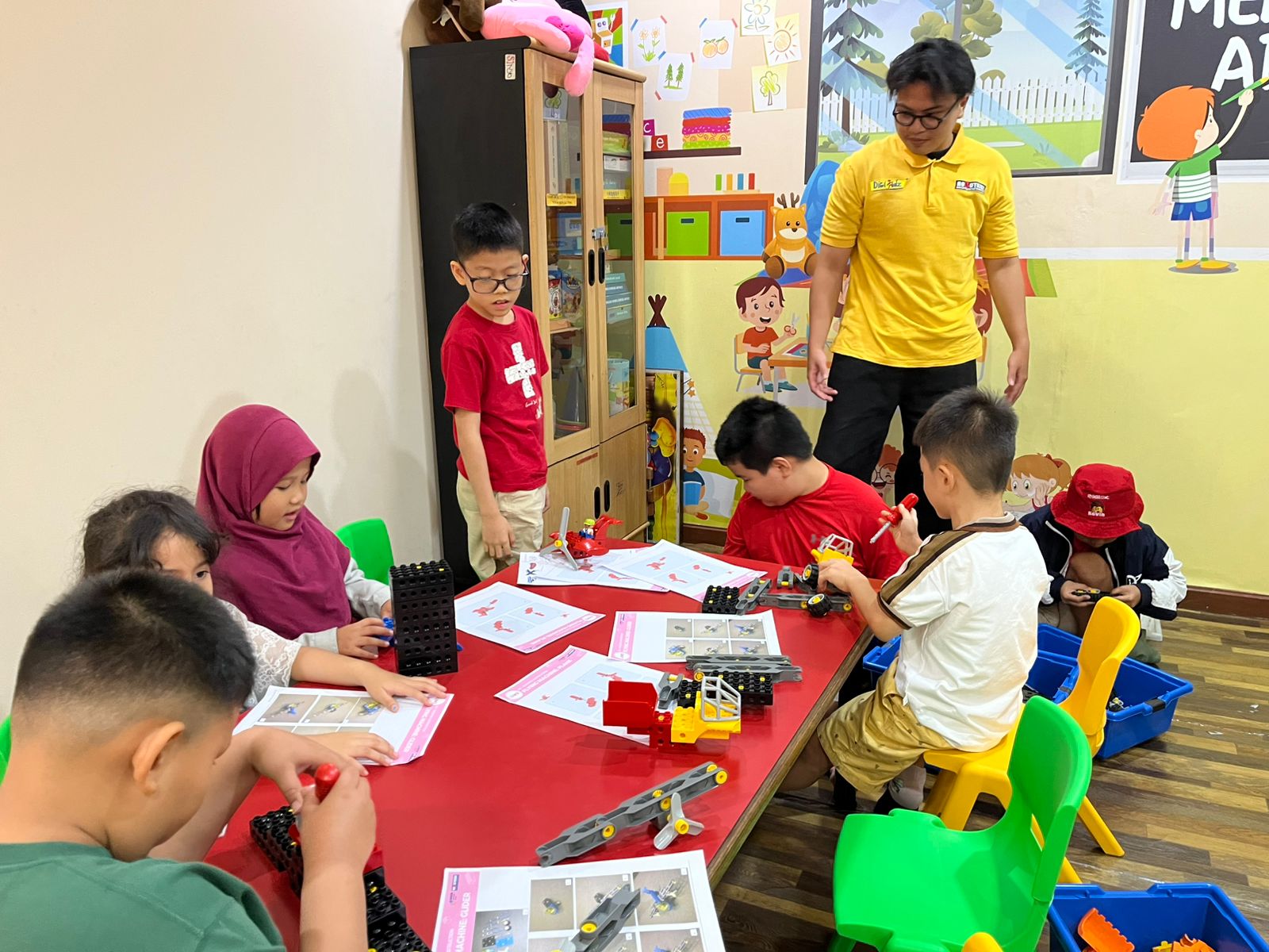 Smart Activity Gratis untuk Anak: Pengalaman Belajar Lebih dari Sekadar Les